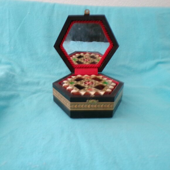 1960’s Vintage Antonio Lopez Morilla Inlaid Marquetry Coasters in Wood Box - Picture 5 of 12